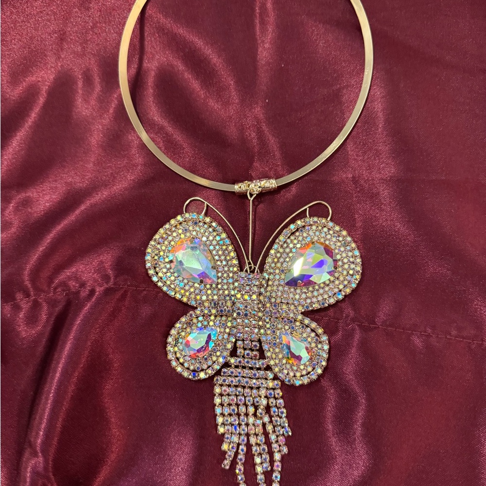 Elegant Gold Butterfly Necklace with Crystal Accents